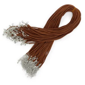 Halsbandsband i konstmocka 2,5 mm x 55 cm mörkbrunt med metalllås - produktbild 2