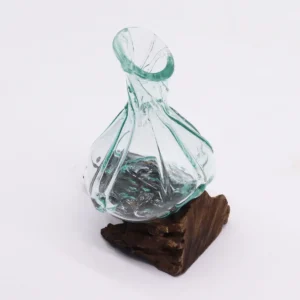 Handblåst minidekantör i glas på träfot 24 cm - produktbild 3