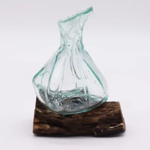 Handblåst minidekantör i glas på träfot 24 cm - produktbild 5