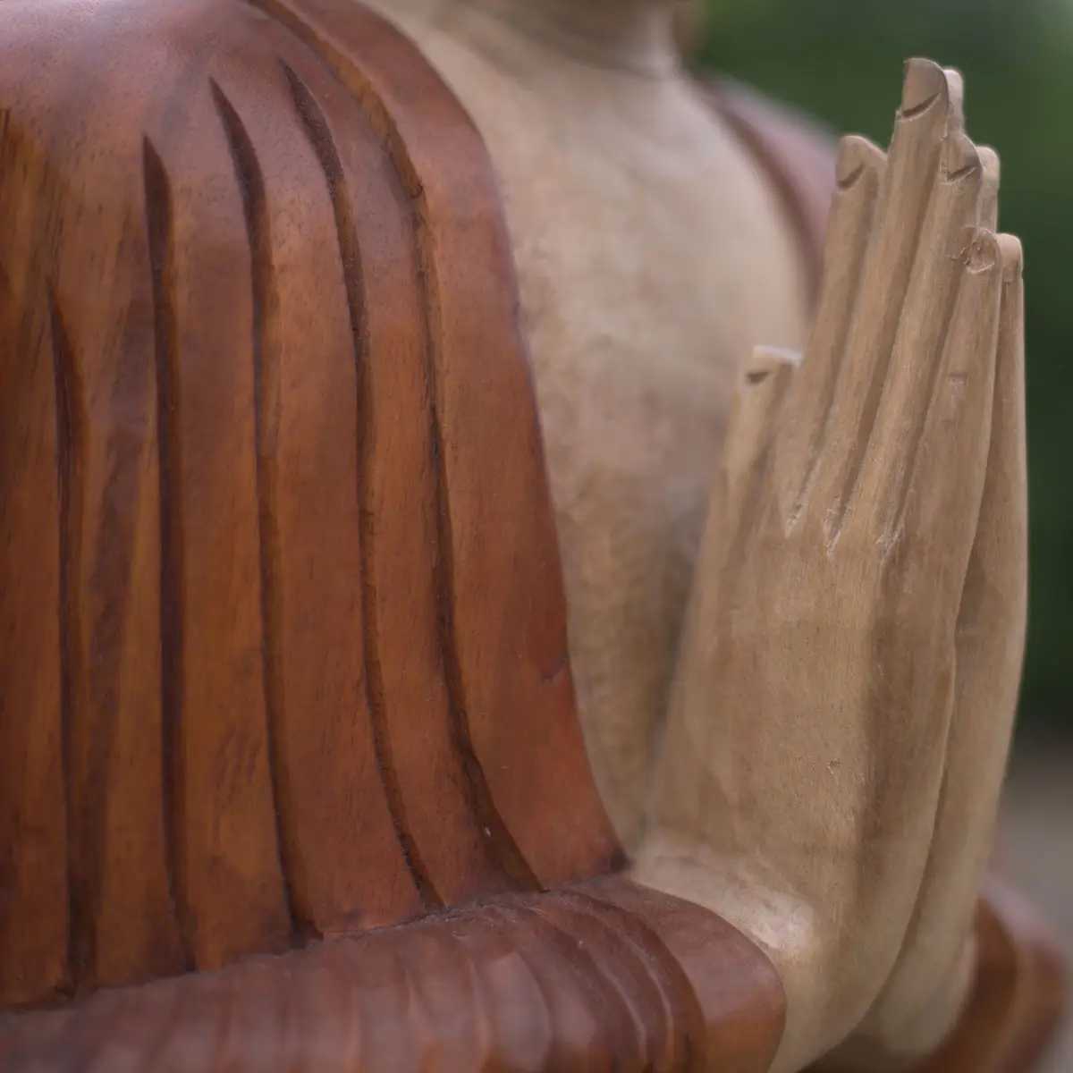 Handgjord Buddha-staty i Suarträ 30 cm - produktbild 6