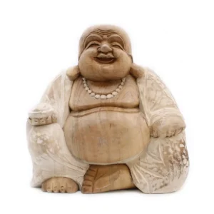 Handgjord Buddha-staty i trä med vitlaserad finish, sittande med glatt uttryck