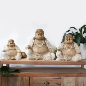 Handgjord Buddha-staty i vitlaserad träfinish, 30 cm - produktbild 2