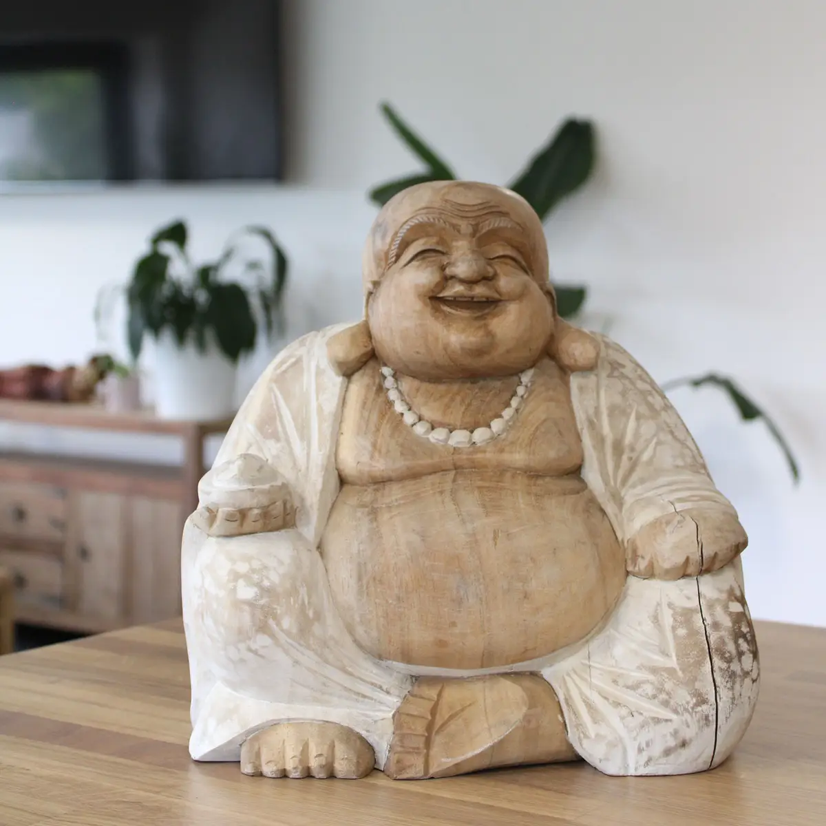 Handgjord Buddha-staty i vitlaserad träfinish, 30 cm - produktbild 3