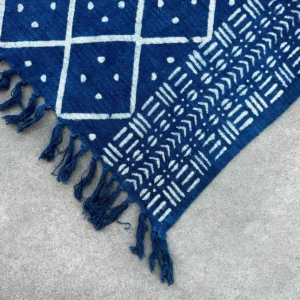 Handgjord indigoblå pläd 170x120 cm Midnight Heerak - produktbild 3