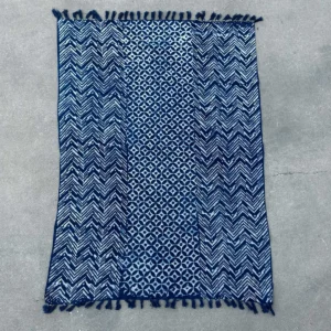 Handgjord indigoblå pläd 170x120 cm Namoona Waves - produktbild 2