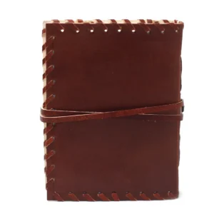 Handgjord läderanteckningsbok med omslag och spänne 15x12 cm - produktbild 6
