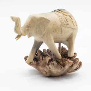 Handgjord parasitträskulptur elefant i rörelse - produktbild 5