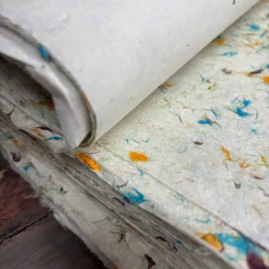 Handgjort Lokta-papper med gröna bomullsfibrer 51x76 cm - produktbild 2