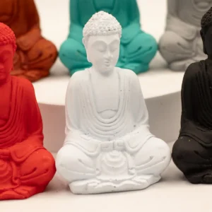 Handmålad liten Buddha-staty i resin i olika färger - produktbild 2