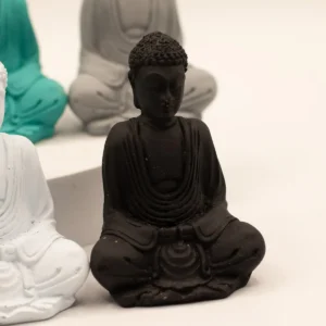 Handmålad liten Buddha-staty i resin i olika färger - produktbild 3