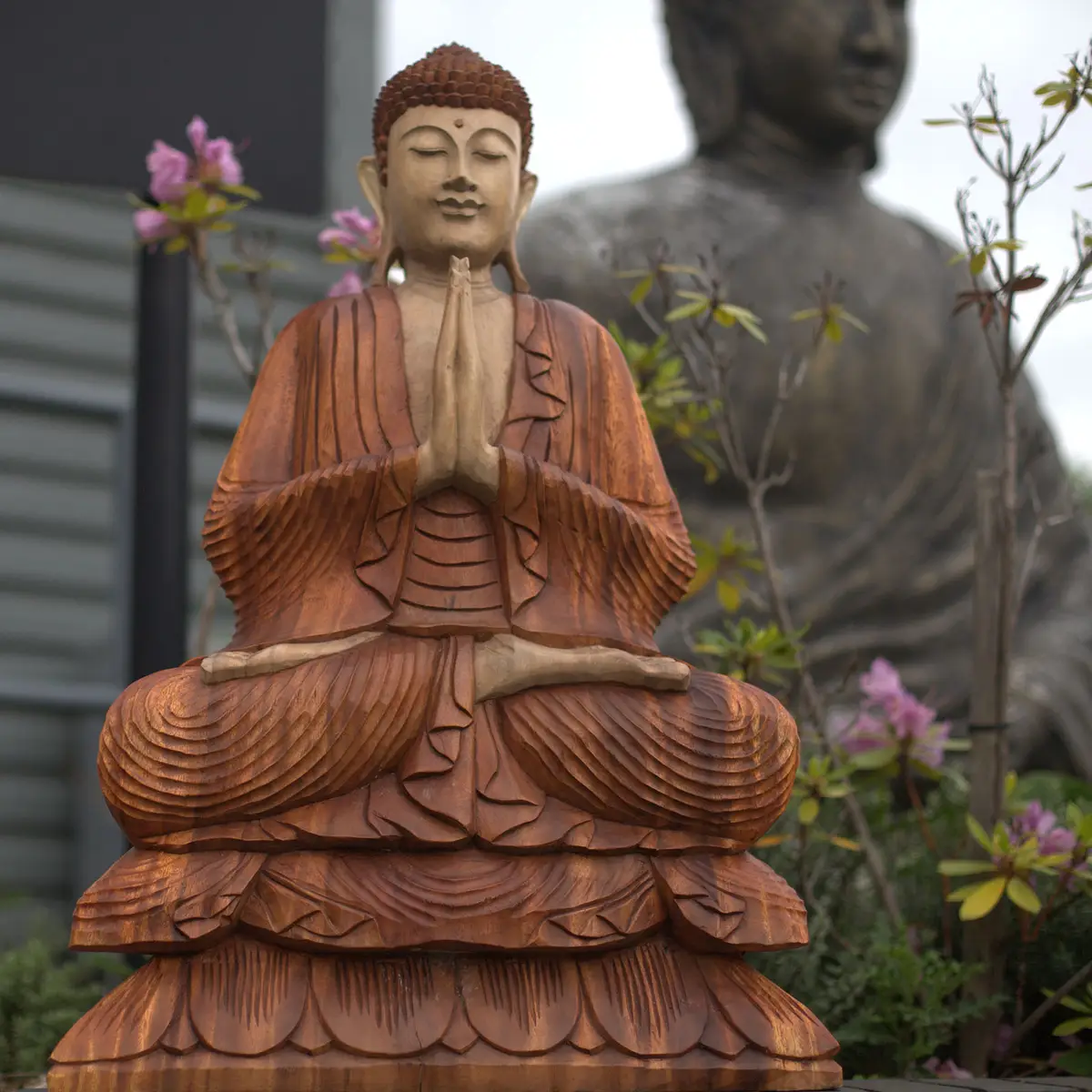 Handskuren Buddha-staty i Suarträ 80 cm - produktbild 10