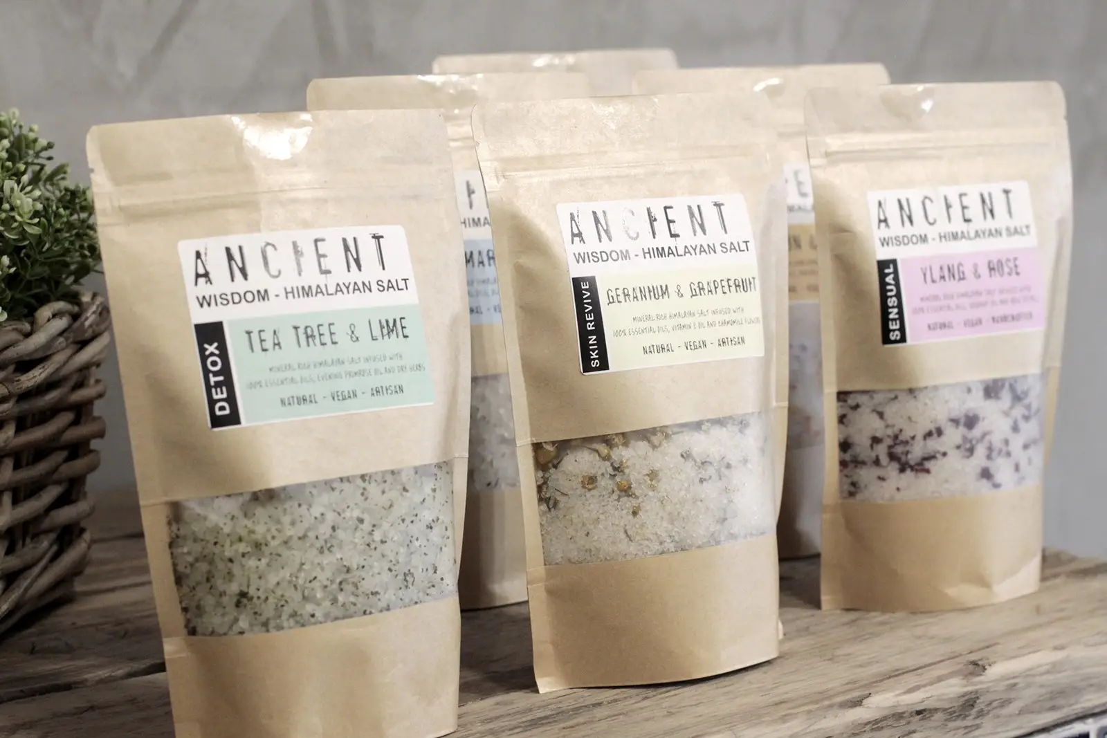 Himalayiskt badsalt med ylang ylang och rosenblad 500g - produktbild 3