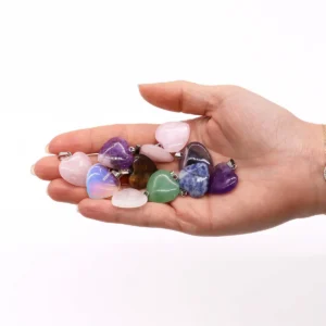 Hjärtformade hängsmycken med ädelstenar, 12-pack 20x6 mm - produktbild 2