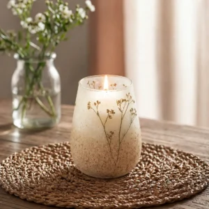 Högt glasburksljus Wildlight Woods med torkade växter - produktbild 3