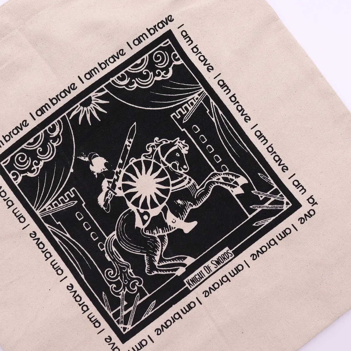 Hop Hare bomullspåse med tarotmotiv "I am Brave" - produktbild 2