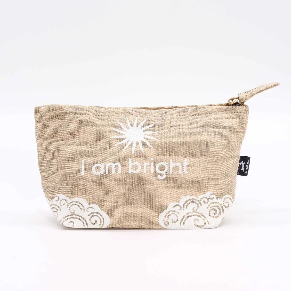 Necessär i jute med dragkedja och texten I am Bright tryckt i vitt