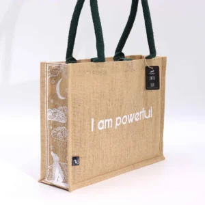 Stor jutesäck från Hop Hare med texten I am Powerful och gröna handtag