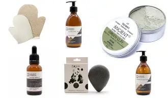 Hudvårdskit med ansiktsmask, serum, konjacsponge, exfolieringsvantar, lotion och kroppstvål