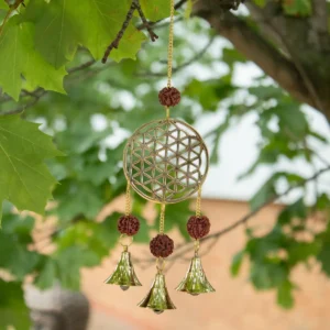 Indiskt vindspel i mässing med livets blomma och rudraksha-pärlor, 6x27 cm - produktbild 3