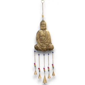 Indiskt vindspel med stor Buddha-figur och fem hängande klockor med färgglada pärlor