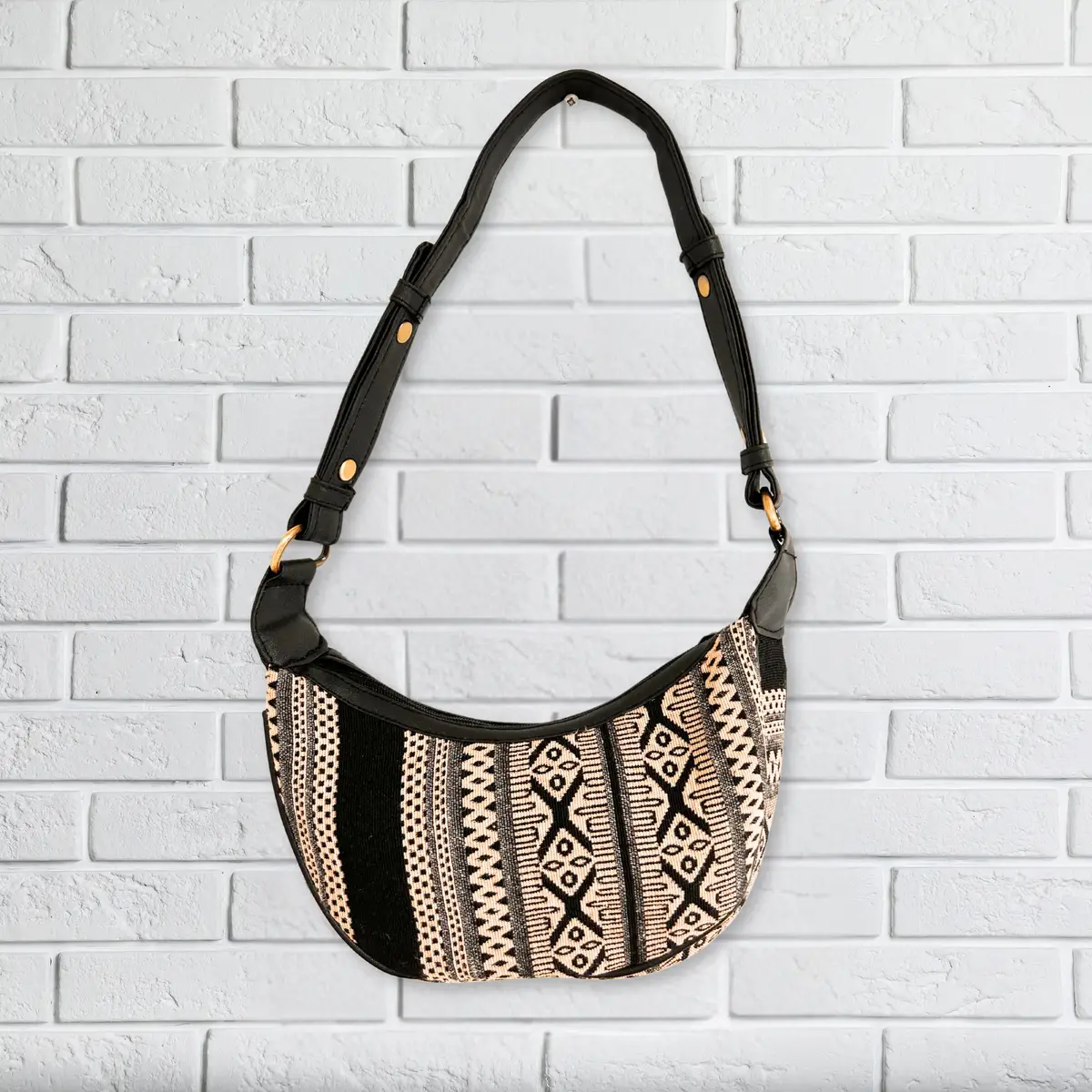 Jacquard Hobo-väska grå med svart axelrem - produktbild 2