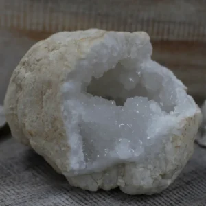 Kalciumkarbonatgeod med kalcit och kvarts 15-18 cm - produktbild 7