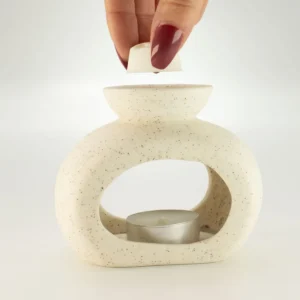 Keramisk Zen-oljebrännare Oval Pebble i fläckig off-white - produktbild 5