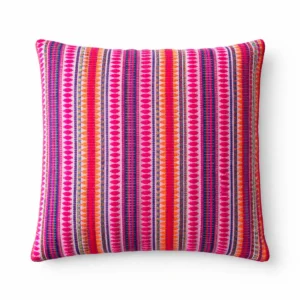 Kuddfodral med färgstarka neonränder i rosa, orange och flerfärgade nyanser