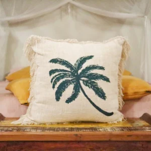 Kudde i linne 60 x 60 cm med palmtryck och fransar - produktbild 2