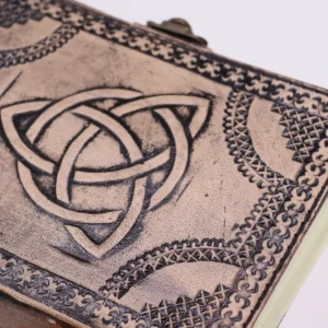 Läderanteckningsbok Circle Triquetra med rödbrun ton, 200 sidor, 17,5x12,5x3 cm - produktbild 2