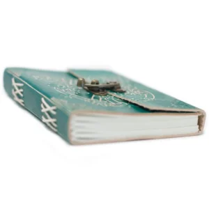 Läderanteckningsbok Grön Peace med lås 18x13 cm - produktbild 4