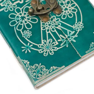 Läderanteckningsbok Grön Peace med lås 18x13 cm - produktbild 9