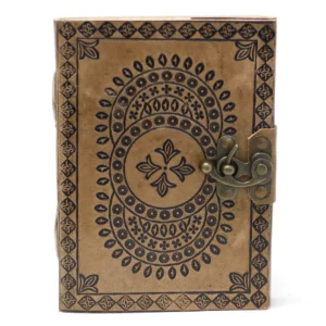Läderanteckningsbok med blå mandala och spänne 18x13 cm - produktbild 6