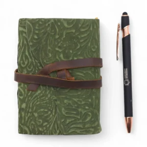 Läderanteckningsbok med grönt labyrintmönster och decklade kanter 12,7×8,9 cm - produktbild 4