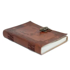 Läderanteckningsbok med hjortmotiv och spänne 20x15 cm - produktbild 2