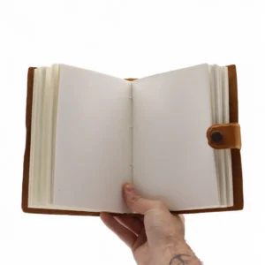 Läderanteckningsbok med präglat blommönster i tan, 17,8×12,7 cm - produktbild 6