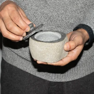 Liten jordningskruka i naturlig flodsten cirka 9x7 cm - produktbild 7