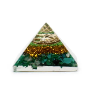 Liten orgonitpyramid med ädelstensflisor och koppar 25 mm - produktbild 7