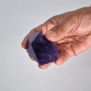 Liten spets av ametist med djup lila färg (ca 4-5,5 cm) - produktbild 3