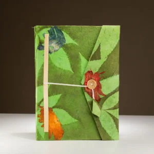 Lokta-pappersanteckningsbok stor med blommönster och bokmärke, mossgrön 21x15 cm - produktbild 4