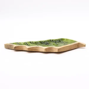 Lost in the Forrest – Träskål i form av blad med emalj, 33x17 cm - produktbild 3