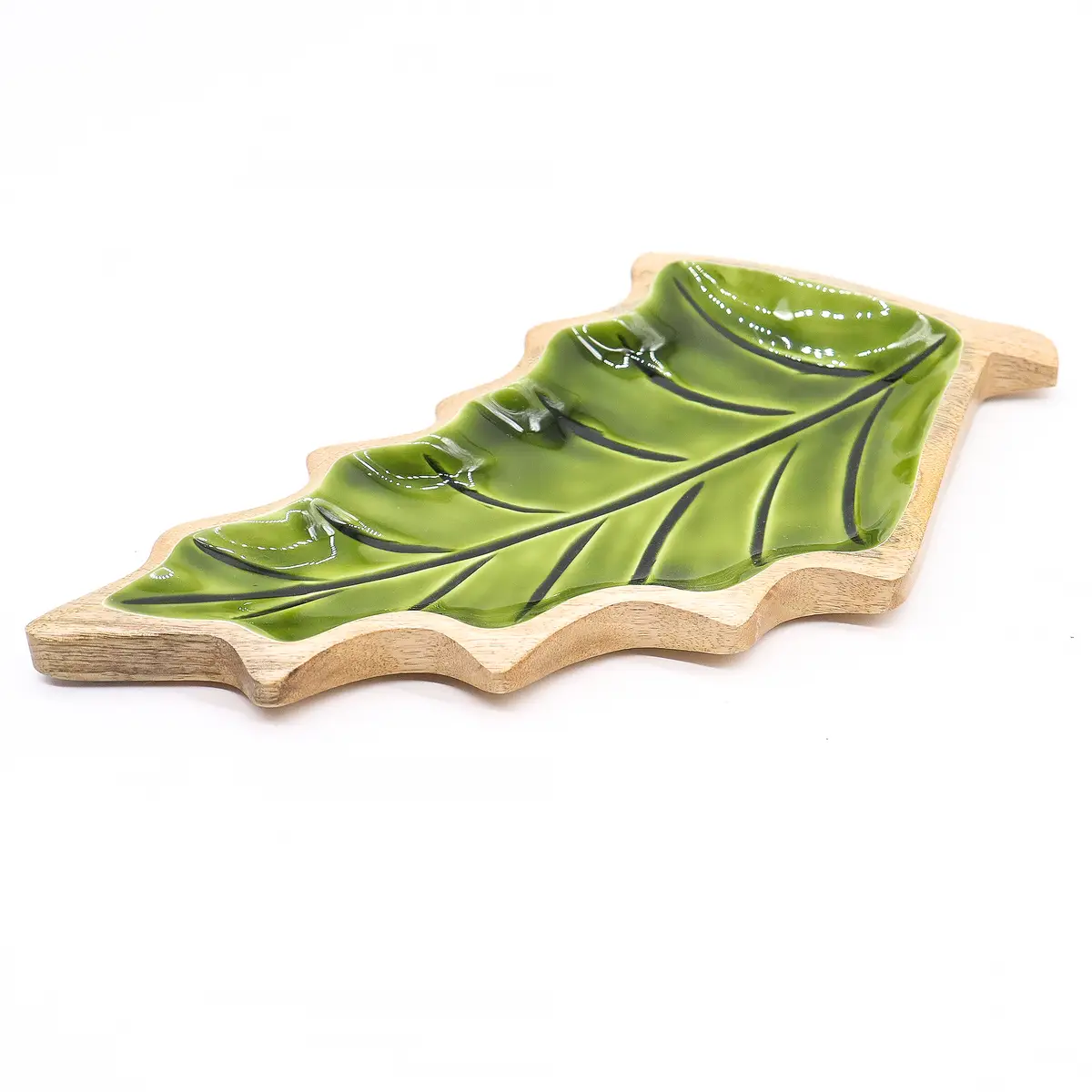 Lost in the Forrest – Träskål i form av blad med emalj, 33x17 cm - produktbild 7