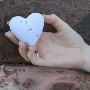 Love Heart Badbomb 70 g med fransk lavendeldoft - produktbild 2