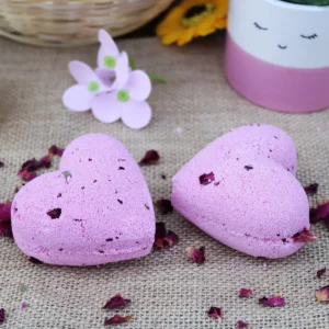 Love Heart Badbomb 70 g med Ylang och Ros - produktbild 3
