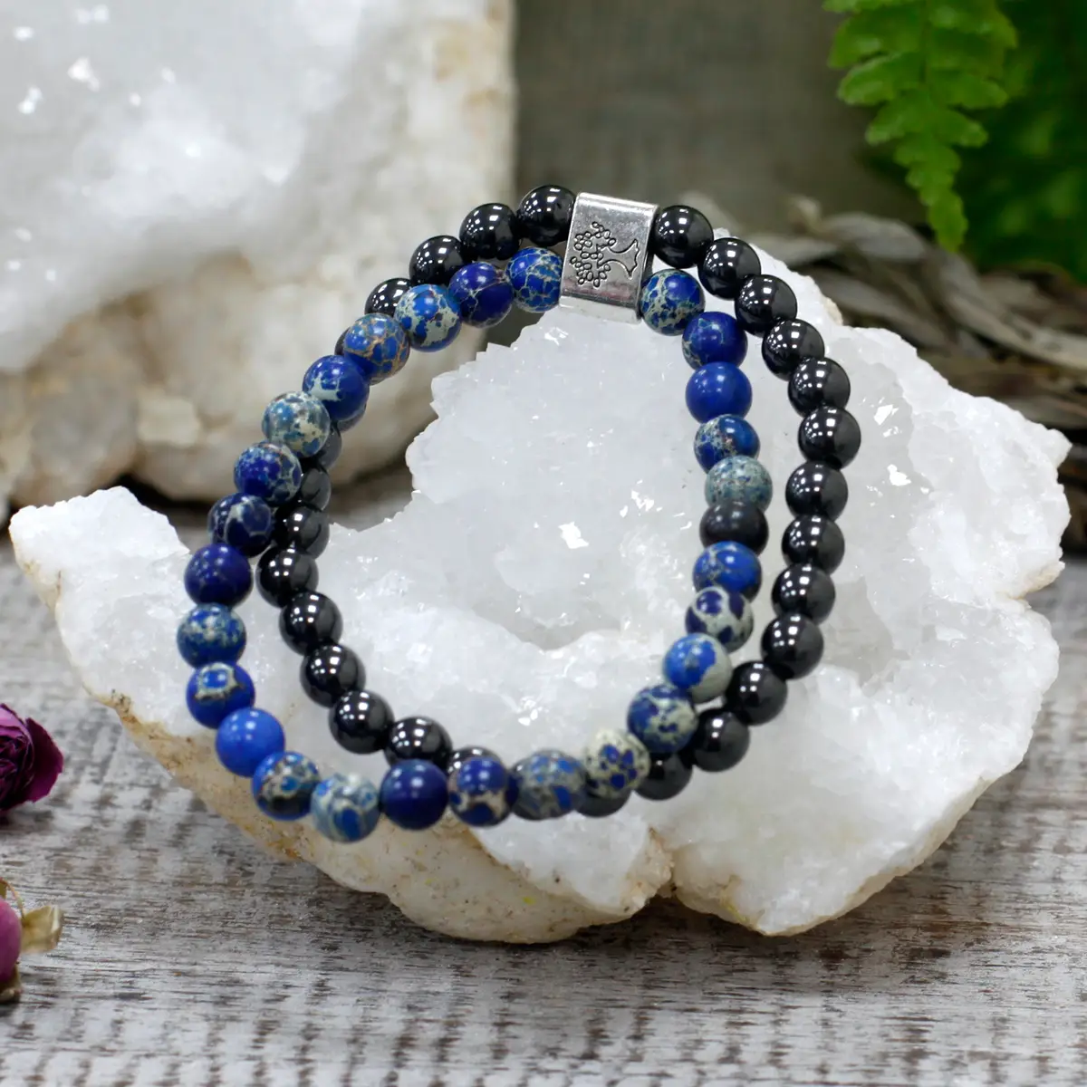 Magnetiskt armband med sodalit och hematit - produktbild 4