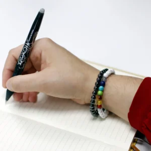Magnetiskt armband med vita howlite-ädelstenar - produktbild 2