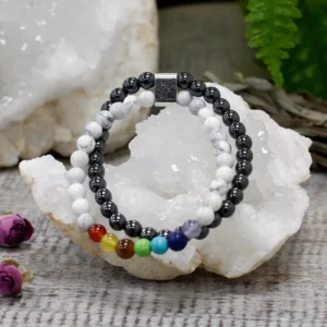 Magnetiskt armband med vita howlite-ädelstenar - produktbild 3