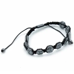 Magnetiskt hematitarmband Shamballa med hexagonala dödskallar - produktbild 2