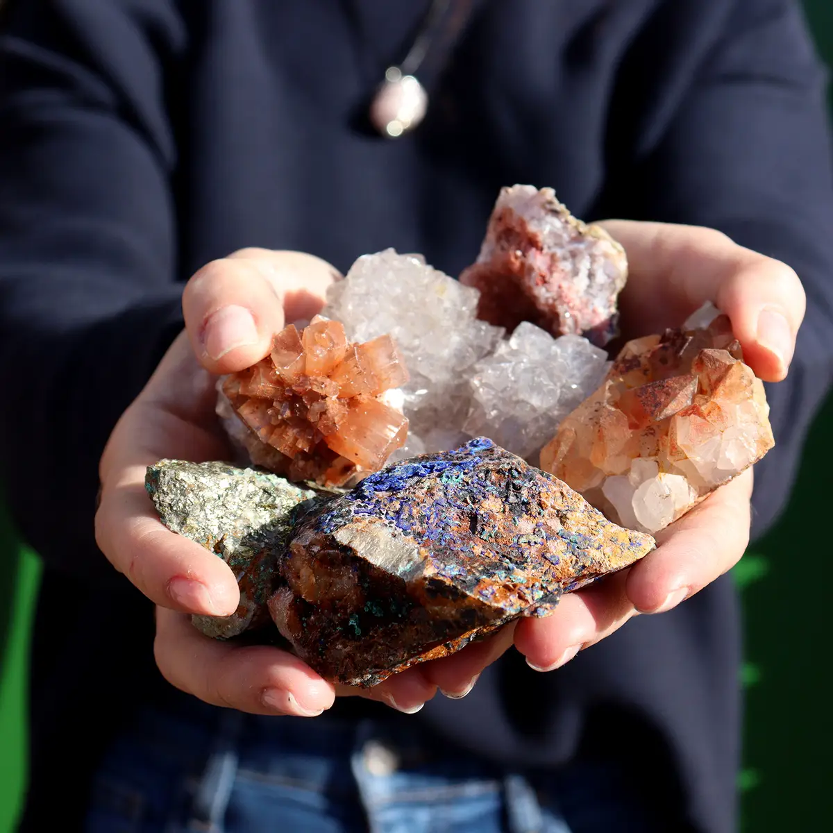 Mineralprov Chalcopyrit cirka 80 stycken - produktbild 2