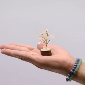 Miniatyrträd av bergkristall på träbas med 15 stenar - produktbild 4